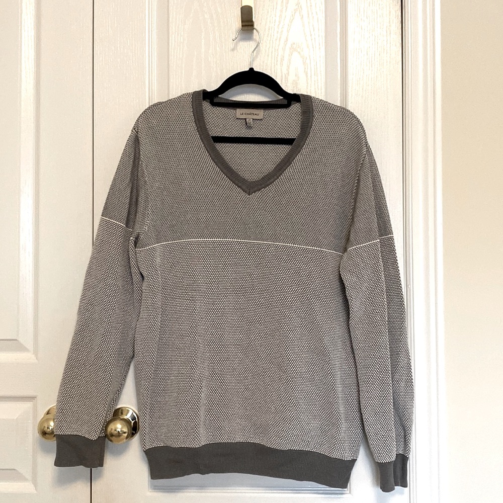 Le Chateau Mens Sweater